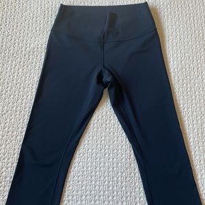 Lululemon WunderTrain Hi-Rise 21”